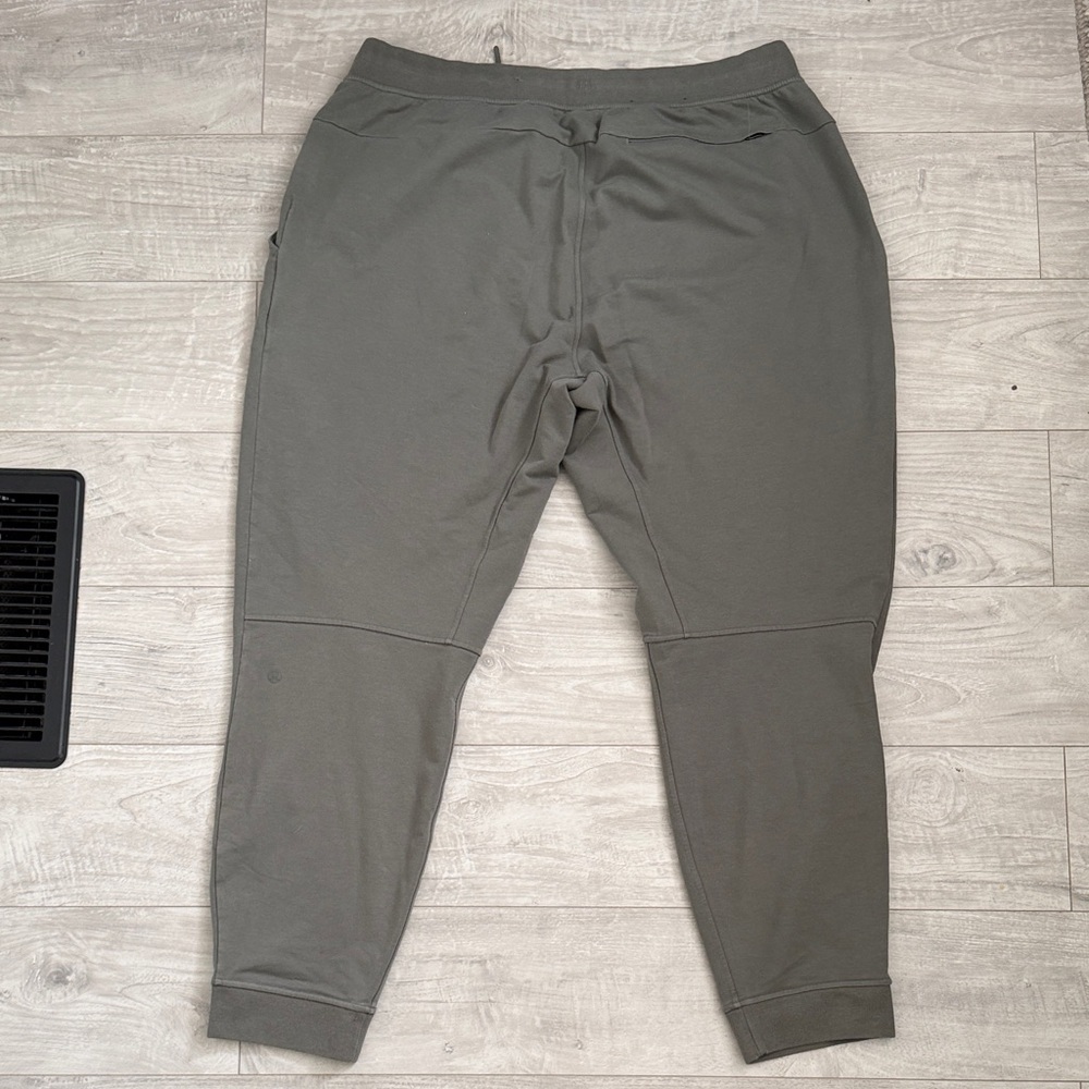 Lululemon Olive Green Jogger Pants Men’s XXL